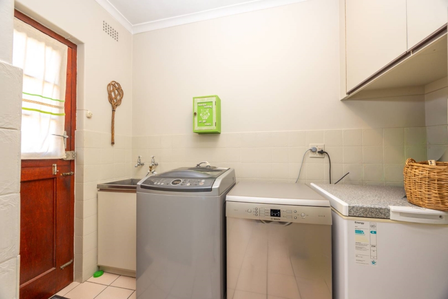 6 Bedroom Property for Sale in Goodwood Estate Western Cape